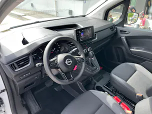 NISSAN Townstar EV45 kWh 22kW L2 Acenta mit Holzboden