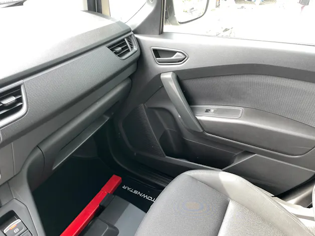 NISSAN Townstar EV45 kWh 22kW L2 Acenta mit Holzboden