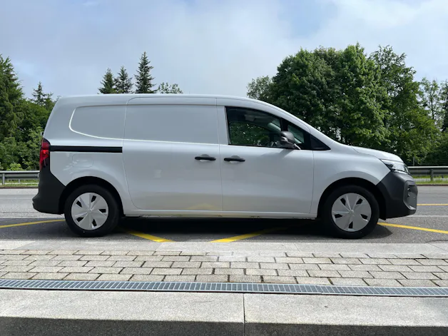 NISSAN Townstar EV45 kWh 22kW L2 Acenta mit Holzboden