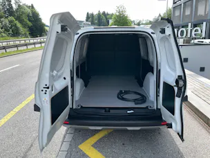NISSAN Townstar EV45 kWh 22kW L2 Acenta mit Holzboden