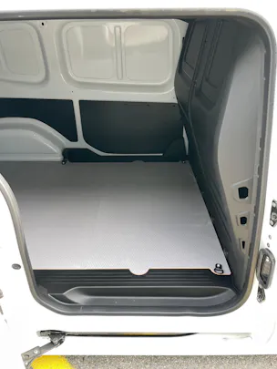 NISSAN Townstar EV45 kWh 22kW L2 Acenta mit Holzboden