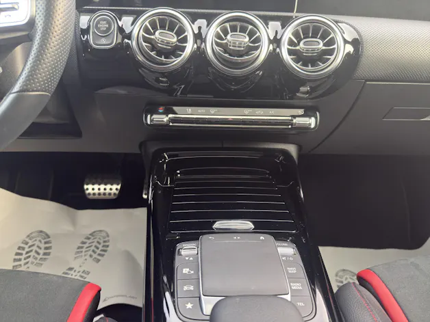 MERCEDES-BENZ A 45 AMG 4Matic+ Speedshift