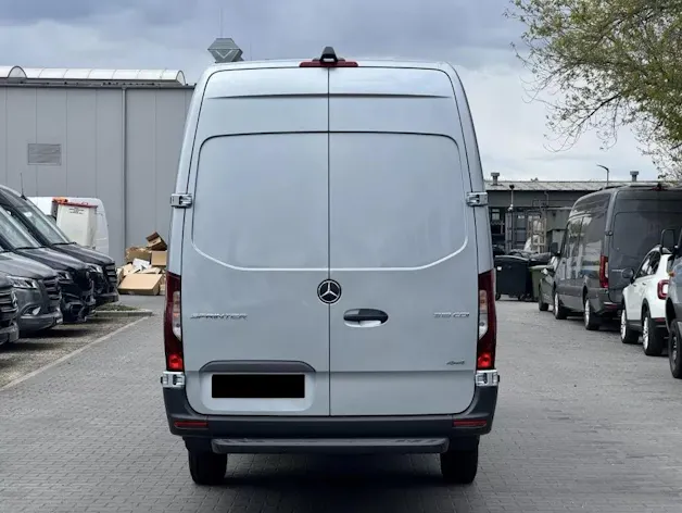 MERCEDES-BENZ Sprinter 319 CDI Lang 9G-TRONIC 4x4