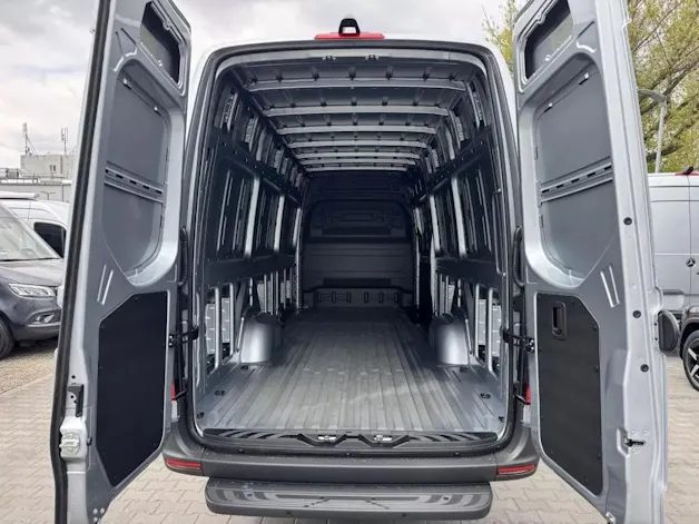 MERCEDES-BENZ Sprinter 319 CDI Lang 9G-TRONIC 4x4