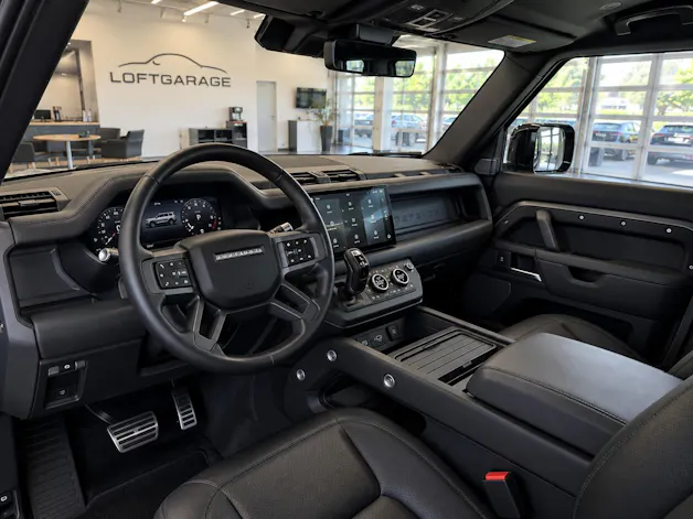 Land Rover Defender 110 425 V8 5.0 X AT8 4X4 426PS + Werksgarantie 03.2031