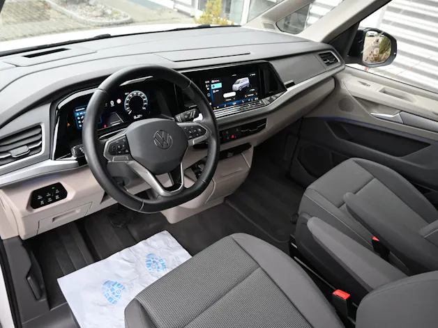 VW Multivan 2.0 TDI Life Edition DSG Lang 7-Plätzer + Elektr. AHK für 2000kg