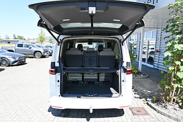 VW Multivan 2.0 TDI Life Edition DSG Lang 7-Plätzer + Elektr. AHK für 2000kg