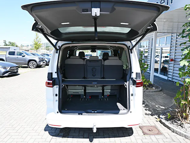 VW Multivan 2.0 TDI Life Edition DSG Lang 7-Plätzer + Elektr. AHK für 2000kg