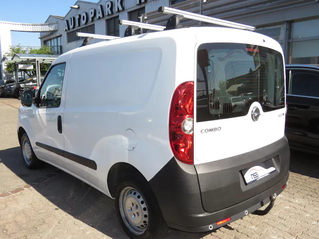 OPEL Combo 1.3 CDTI 2.2 L1H1 (AHK 1.0 t, NL 587 kg)