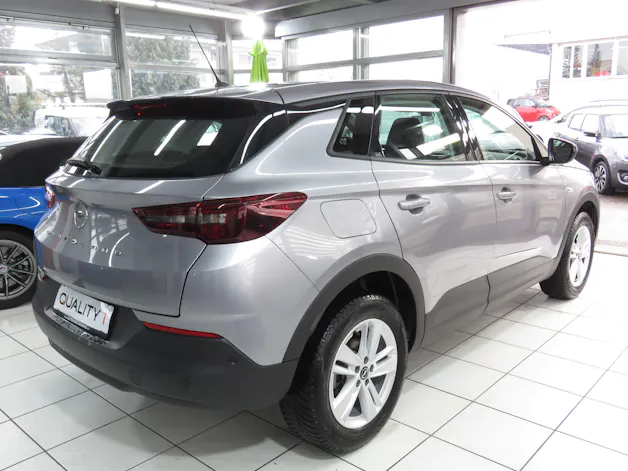 OPEL Grandland 1.2i TP Edition Automatik