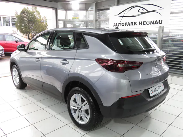 OPEL Grandland 1.2i TP Edition Automatik