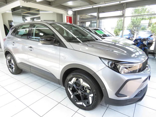 OPEL Grandland 1.2i TP Edition Automatik