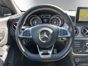 MERCEDES-BENZ CLA 45 AMG 4Matic Speedshift – PANORAMA | PERFORMANCE | HARMAN/KARDON | KAMERA | MEMORY |