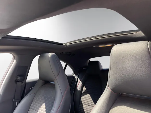 MERCEDES-BENZ CLA 45 AMG 4Matic Speedshift – PANORAMA | PERFORMANCE | HARMAN/KARDON | KAMERA | MEMORY |
