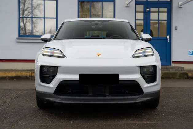 PORSCHE Macan 4 100kWh