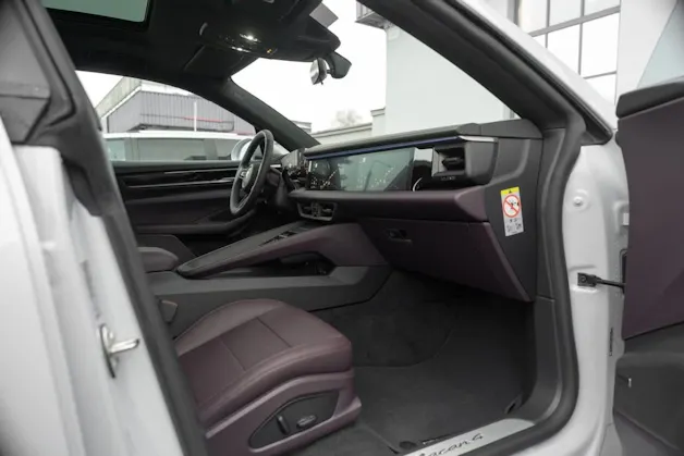 PORSCHE Macan 4 100kWh
