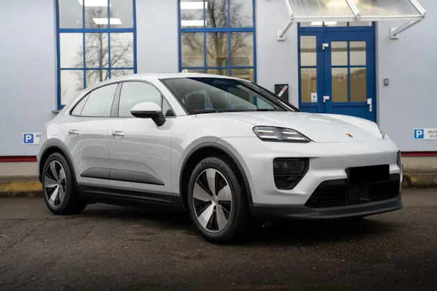 PORSCHE Macan 4 100kWh