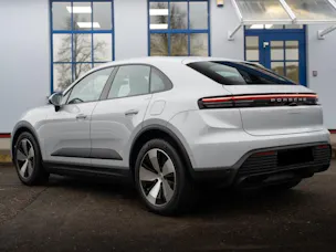 PORSCHE Macan 4 100kWh