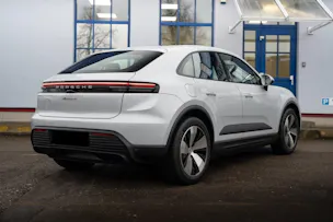 PORSCHE Macan 4 100kWh