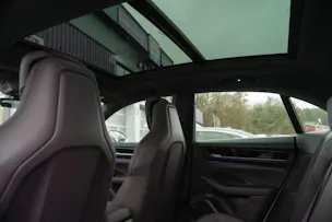 PORSCHE Macan 4 100kWh