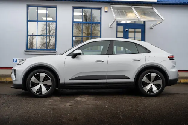 PORSCHE Macan 4 100kWh