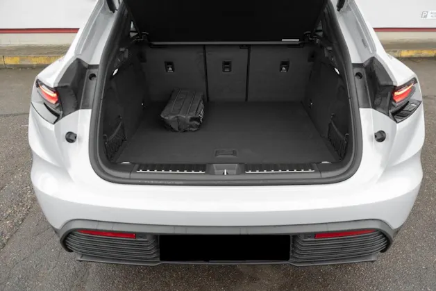 PORSCHE Macan 4 100kWh