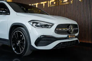 MERCEDES-BENZ GLA 250 AMG Line 8G-DCT