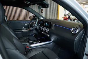 MERCEDES-BENZ GLA 250 AMG Line 8G-DCT