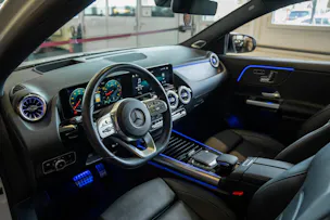 MERCEDES-BENZ GLA 250 AMG Line 8G-DCT
