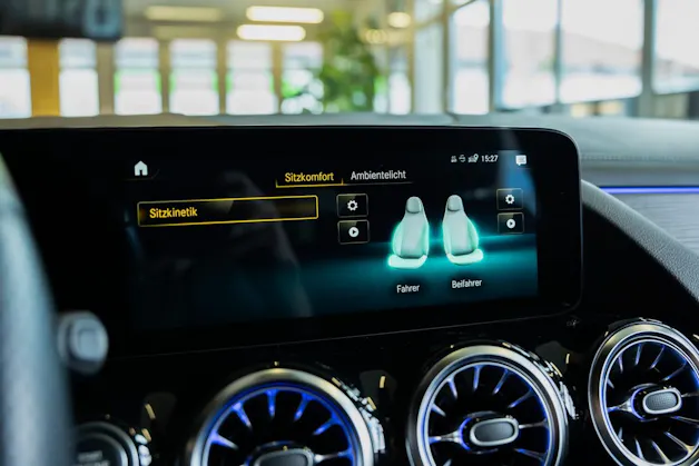 MERCEDES-BENZ GLA 250 AMG Line 8G-DCT