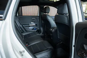MERCEDES-BENZ GLA 250 AMG Line 8G-DCT