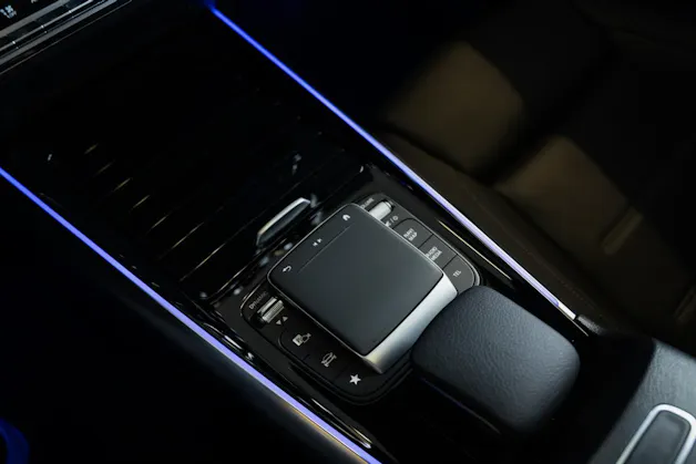 MERCEDES-BENZ GLA 250 AMG Line 8G-DCT