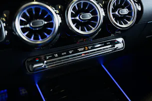 MERCEDES-BENZ GLA 250 AMG Line 8G-DCT
