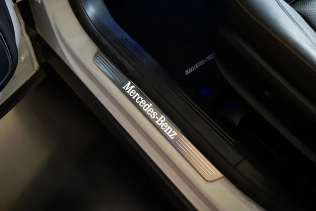 MERCEDES-BENZ GLA 250 AMG Line 8G-DCT