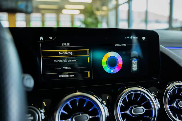 MERCEDES-BENZ GLA 250 AMG Line 8G-DCT
