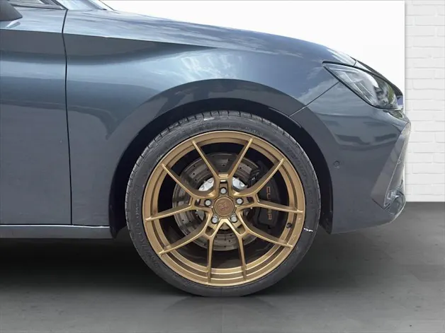 CUPRA Leon ST 2.0 TSI 333 VZ 4Drive DSG