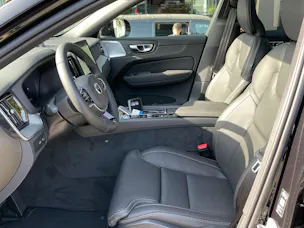 VOLVO XC60 T6 eAWD PluginHybrid Ultra Dark Geartronic