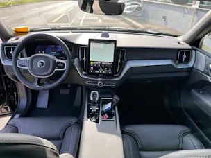 VOLVO XC60 T6 eAWD PluginHybrid Ultra Dark Geartronic