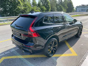 VOLVO XC60 T6 eAWD PluginHybrid Ultra Dark Geartronic