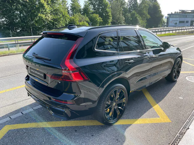VOLVO XC60 T6 eAWD PluginHybrid Ultra Dark Geartronic