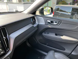 VOLVO XC60 T6 eAWD PluginHybrid Ultra Dark Geartronic