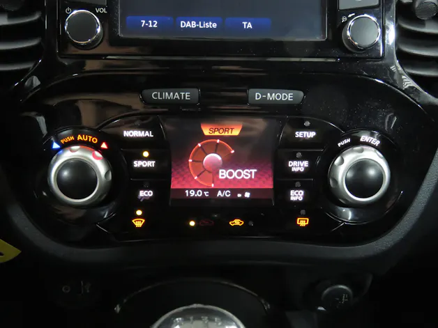 NISSAN Juke 1.2 DIG-T tekna