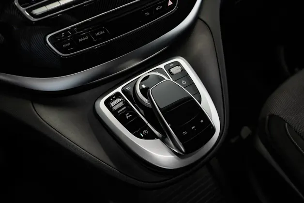 MERCEDES-BENZ V 220 d lang 7G-Tronic