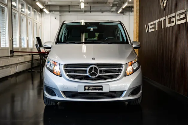 MERCEDES-BENZ V 220 d lang 7G-Tronic