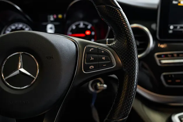 MERCEDES-BENZ V 220 d lang 7G-Tronic