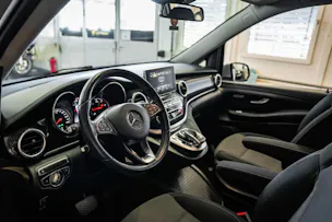 MERCEDES-BENZ V 220 d lang 7G-Tronic