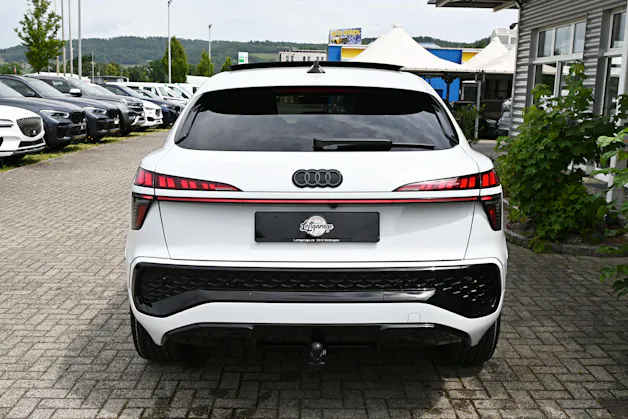 AUDI Q3 Sportback S Line Plus Black TFSI S tronic 150PS + AHK 1800kg