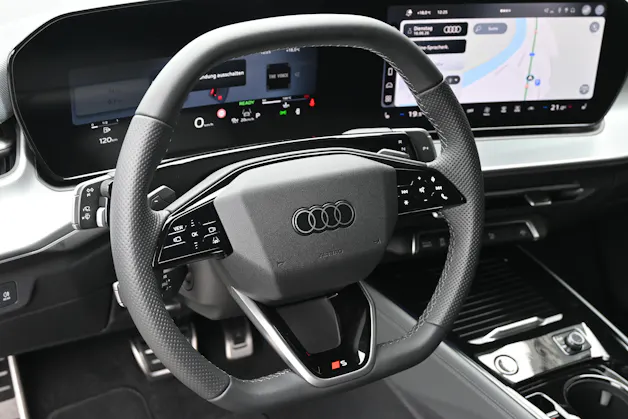 AUDI Q3 Sportback S Line Plus Black TFSI S tronic 150PS + AHK 1800kg