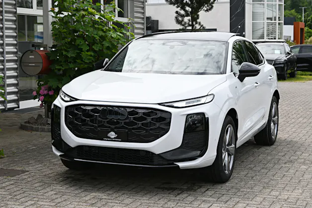 AUDI Q3 Sportback S Line Plus Black TFSI S tronic 150PS + AHK 1800kg