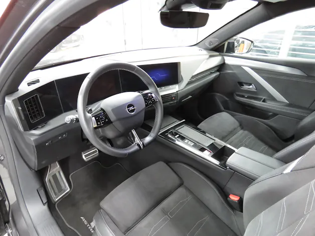 OPEL Astra 1.6 PHEV Turbo Swiss Plus Automat